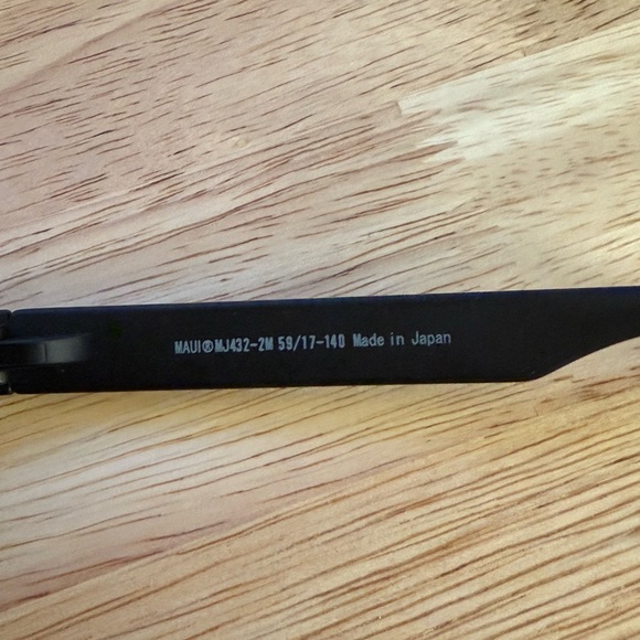 Maui Jim Red Sands Polarized Black Sunglasses - Picture 6 of 15